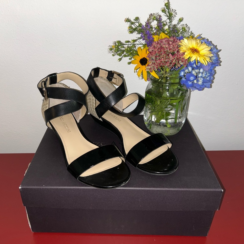 Enzo Angiolini Black Strappy Sandals